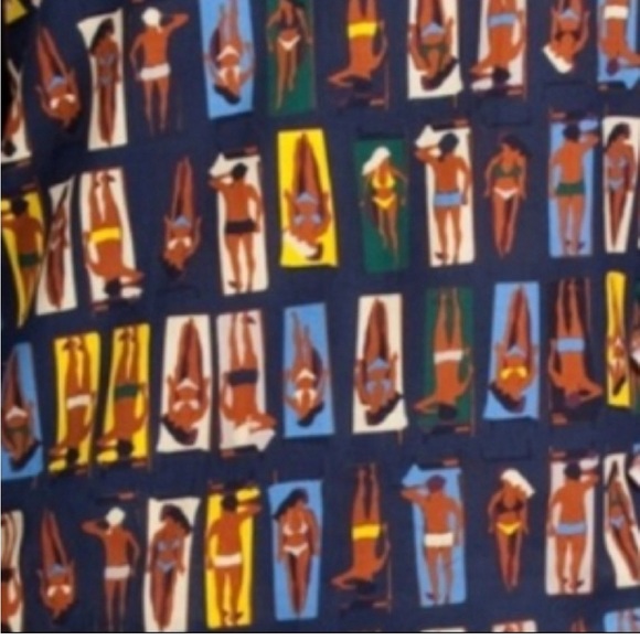 🌻🌻🌻 Pullover still cover up 👙🏖️. - Picture 3 of 3